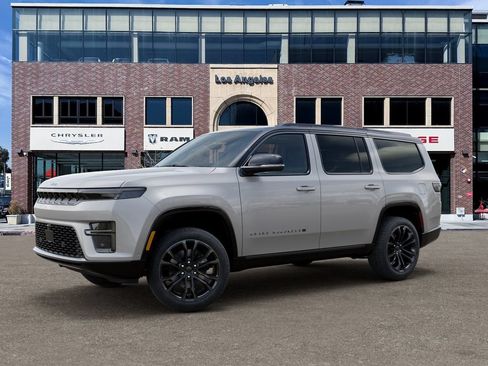 New 2026 Jeep Grand Wagoneer Summit AWD/4WD image 2