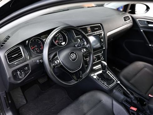 Used 2019 Volkswagen Golf SE FWD image 17