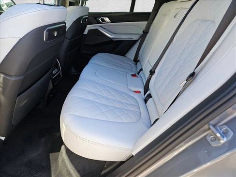 New 2026 BMW X5 xDrive40i w/ Climate Comfort Package image 15