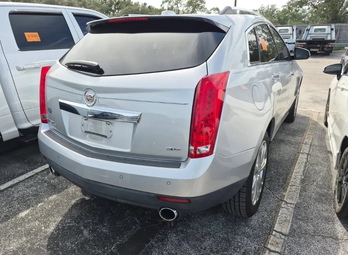 Used 2016 Cadillac SRX Premium w/ Driver Assist Package AWD/4WD image 4