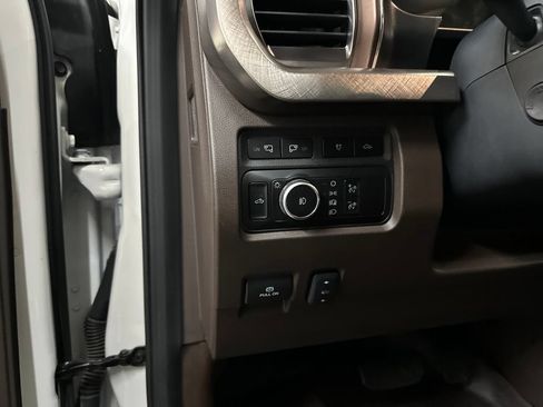 Used 2024 Ford F250 King Ranch w/ FX4 Off-Road Package AWD/4WD image 37