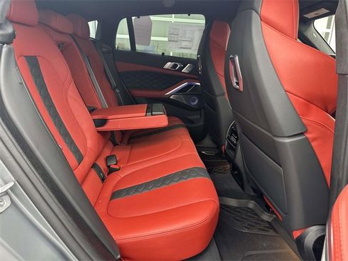 Used 2025 BMW X6 M Competition w/ Executive Package image 28