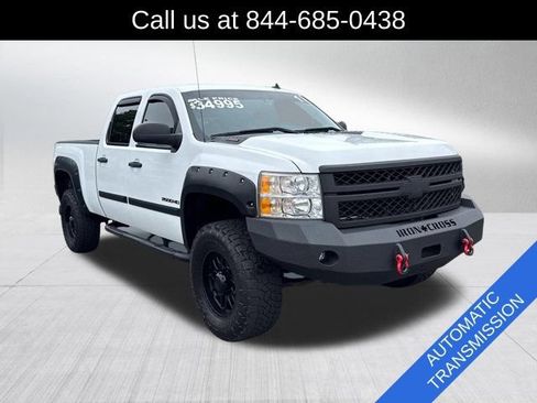 Used 2014 Chevrolet Silverado 2500 LT AWD/4WD image 3