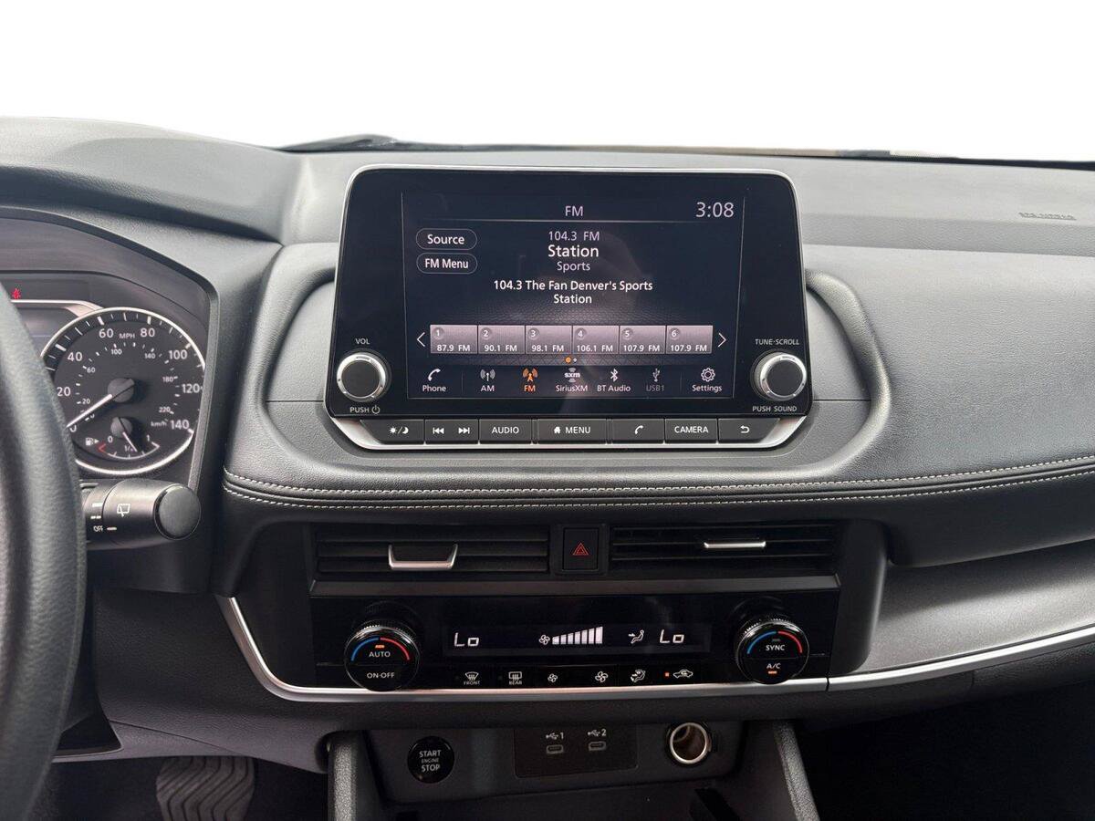 Used 2024 Nissan Rogue SV AWD/4WD image 18