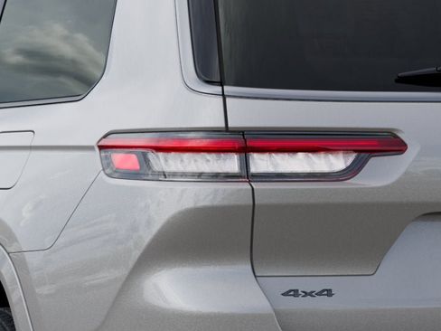 New 2026 Jeep Grand Cherokee L Summit AWD/4WD image 5