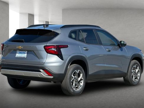 New 2026 Chevrolet Trax LT FWD image 4