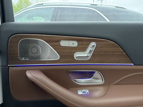 New 2026 Mercedes-Benz GLS 450 4MATIC image 29