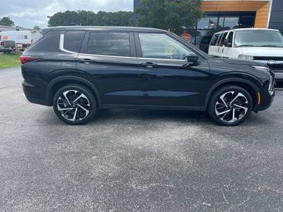 Used 2024 Mitsubishi Outlander SE Black Edition