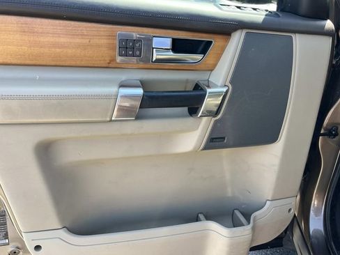 Used 2014 Land Rover LR4 HSE LUX AWD/4WD image 22