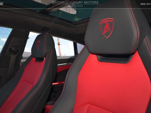 Used 2020 Lamborghini Urus image 31