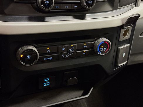 Used 2023 Ford F150 XLT image 15
