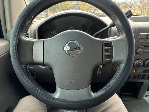 Used 2006 Nissan Titan SE RWD image 14