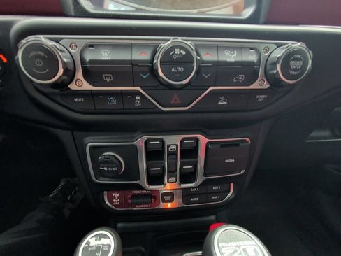 Used 2023 Jeep Wrangler Unlimited Rubicon 4xe AWD/4WD image 23