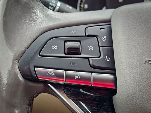 Used 2021 Cadillac XT6 Premium Luxury w/ LPO, Floor Liner Package image 23