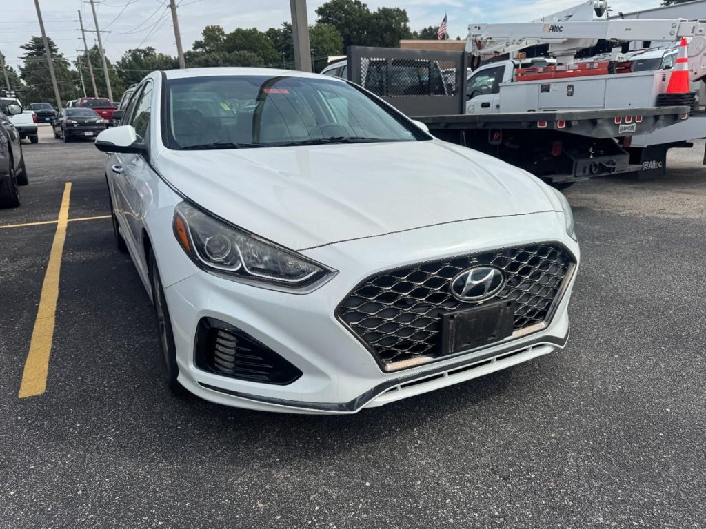 Used 2018 Hyundai Sonata SEL w/ Cargo Package FWD image 2