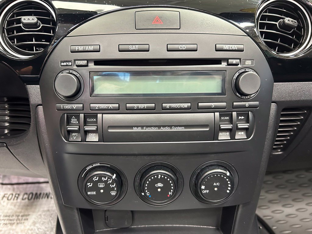 Used 2007 MAZDA MX-5 Miata Touring RWD image 13
