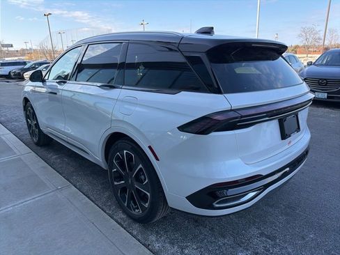 New 2026 Lincoln Nautilus Reserve image 5