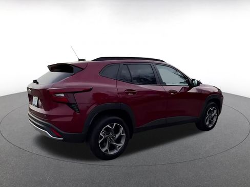 Used 2025 Chevrolet Trax LT image 14