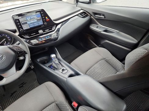 Used 2021 Toyota C-HR LE image 13