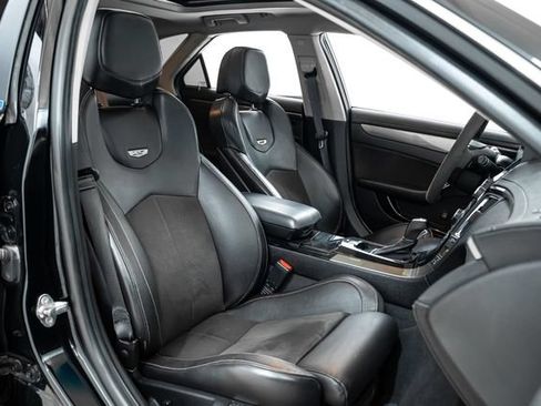 Used 2013 Cadillac CTS V RWD image 27