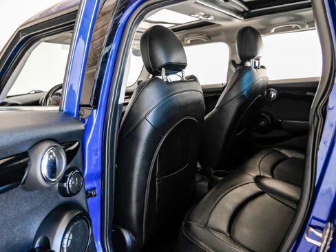 Used 2019 MINI Cooper S w/ Premium Package image 29