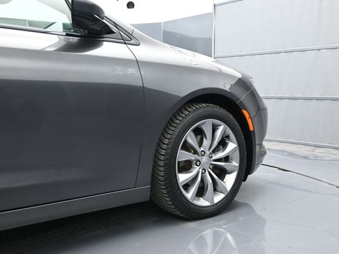 Used 2015 Chrysler 200 S w/ Navigation & Sound Group I image 46