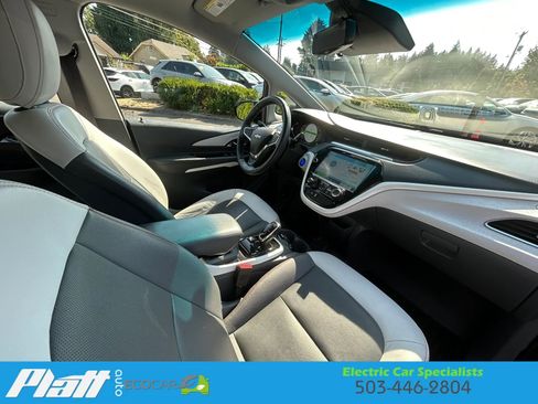 Used 2017 Chevrolet Bolt Premier w/ Driver Confidence II Package FWD image 38