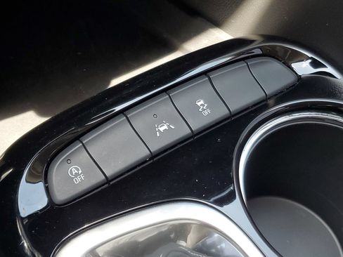 Used 2022 Buick Encore GX Select FWD image 30