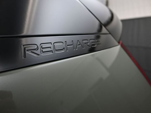 Used 2023 Volvo XC40 Recharge Ultimate image 16