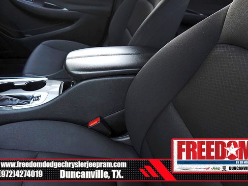 Used 2024 Chevrolet Malibu LT FWD image 34