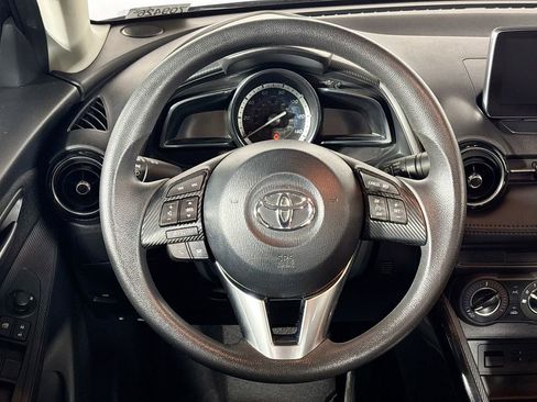 Used 2017 Toyota Yaris iA image 13