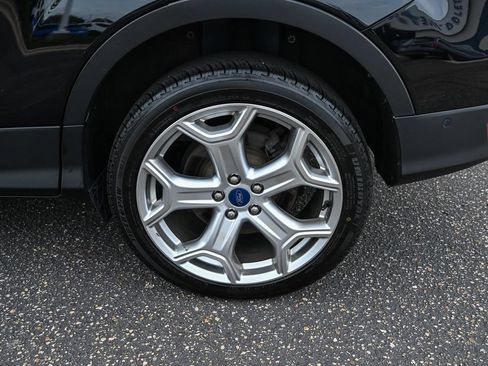 Used 2019 Ford Escape Titanium AWD/4WD image 13
