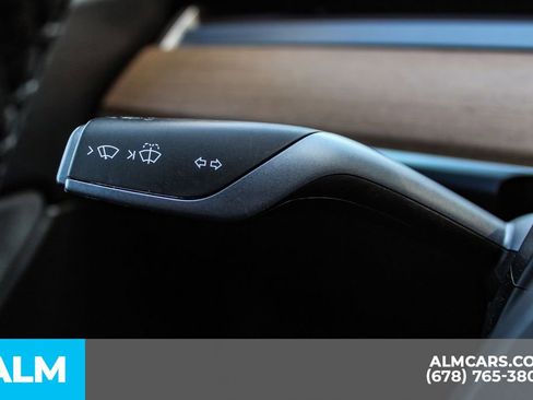 Used 2021 Tesla Model Y Long Range image 27