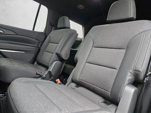New 2026 Chevrolet Traverse LT w/ LPO, Floor Liner Package image 18