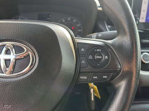 Used 2024 Toyota Corolla LE FWD image 29