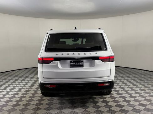 Certified 2025 Jeep Wagoneer 4WD image 6