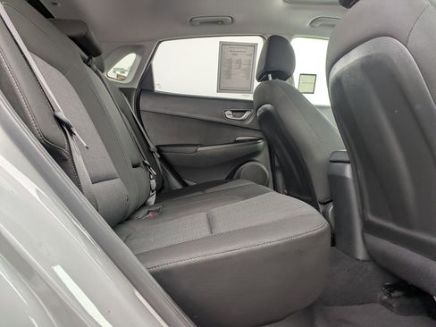 Used 2022 Hyundai Kona SEL w/ Convenience Package image 11