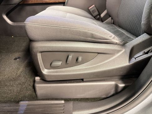 Used 2018 Chevrolet Tahoe LS image 13