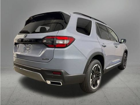 New 2026 Honda Pilot Touring image 5