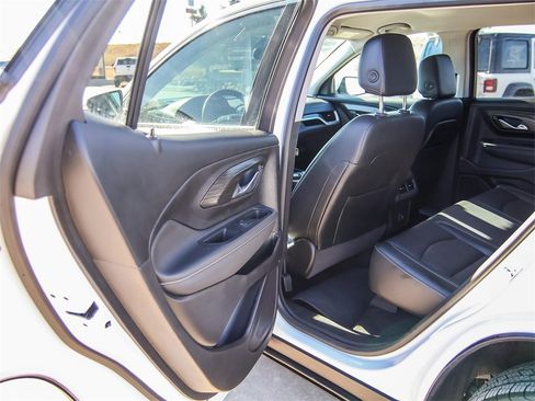 Certified 2023 GMC Terrain SLT image 26