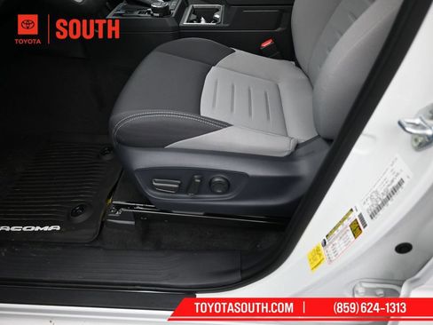 Used 2024 Toyota Tacoma TRD Off-Road w/ TRD Off Road Upgrade Package AWD/4WD image 27