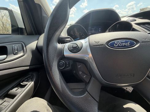 Used 2015 Ford Escape SE FWD image 16