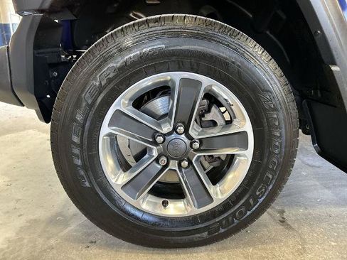 Used 2018 Jeep Wrangler Sport AWD/4WD image 10