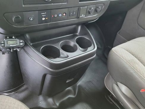 Used 2019 Chevrolet Express 2500 Extended image 22