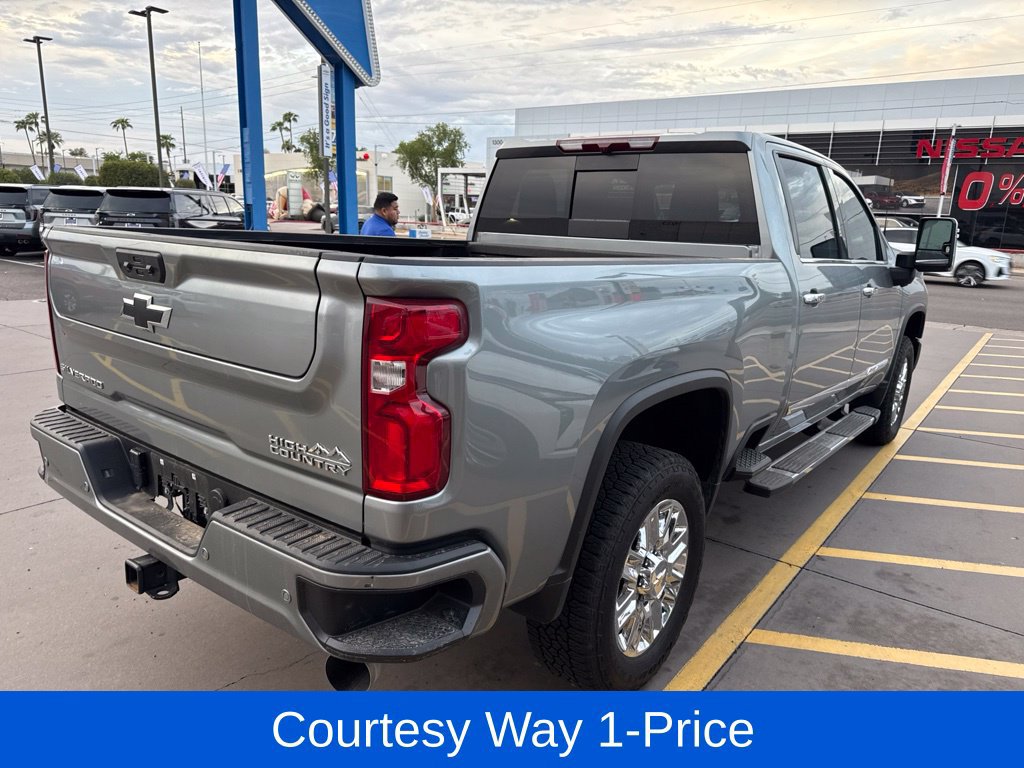 Used 2024 Chevrolet Silverado 3500 High Country AWD/4WD image 5