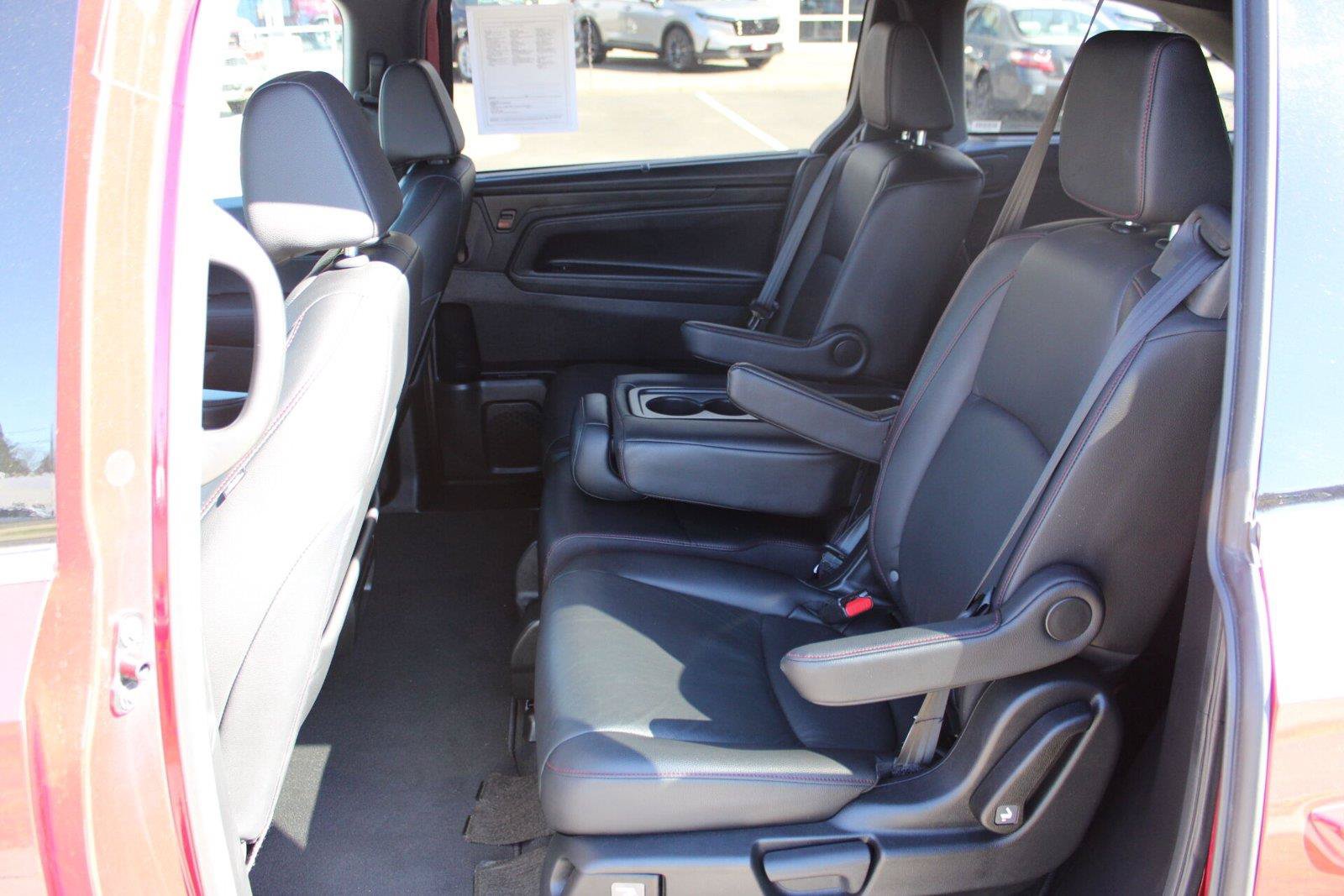 Used 2025 Honda Odyssey Sport-L image 16