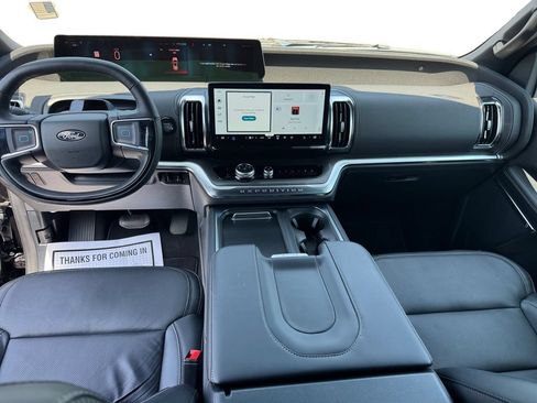 Used 2025 Ford Expedition Platinum w/ Stealth Performance Package AWD/4WD image 11