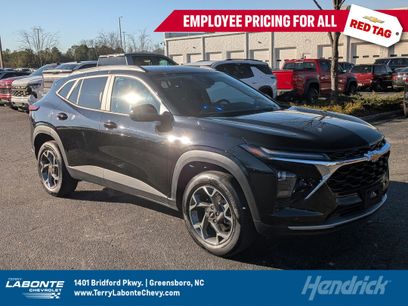 Used 2025 Chevrolet Trax LT w/ LT Convenience Package