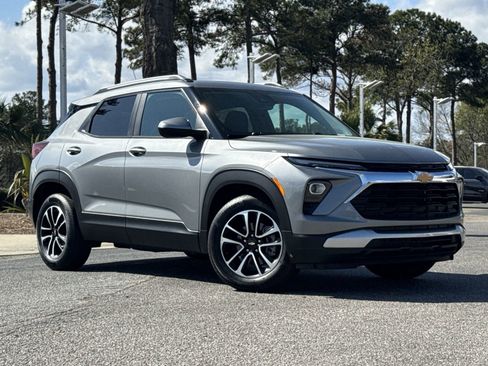 Used 2026 Chevrolet TrailBlazer LT w/ Convenience Package image 2