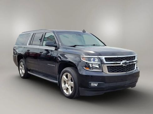 Used 2015 Chevrolet Suburban LT image 11